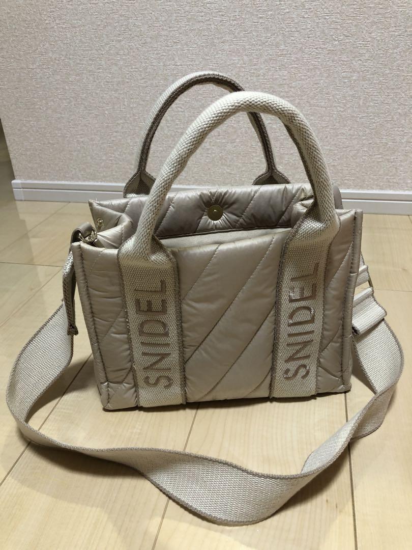 スナイデル　キルティング　ショルダーバッグ　ベージュ