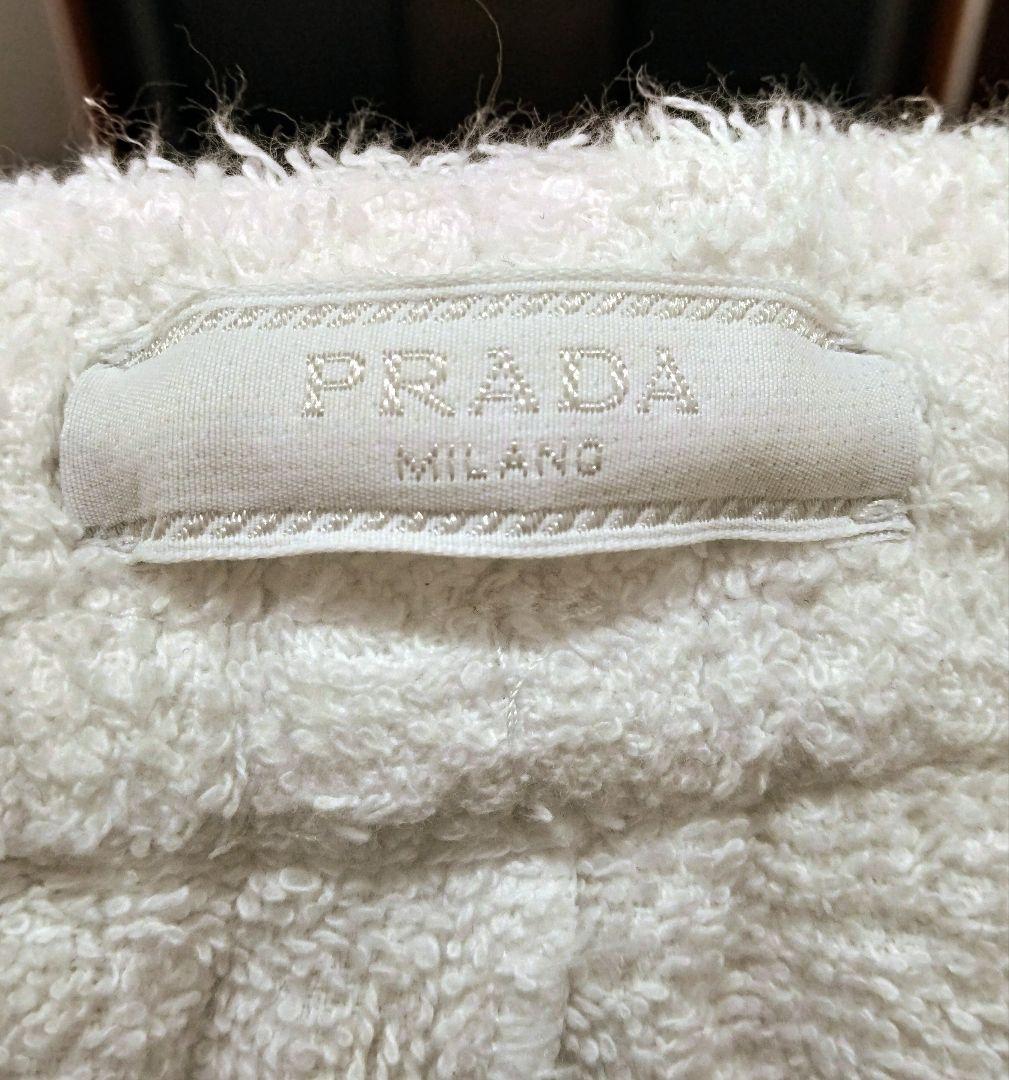 PRADA ロゴプレート コットンテリー ショートパンツ PRADA ロゴプレート コットンテリー ショートパンツ