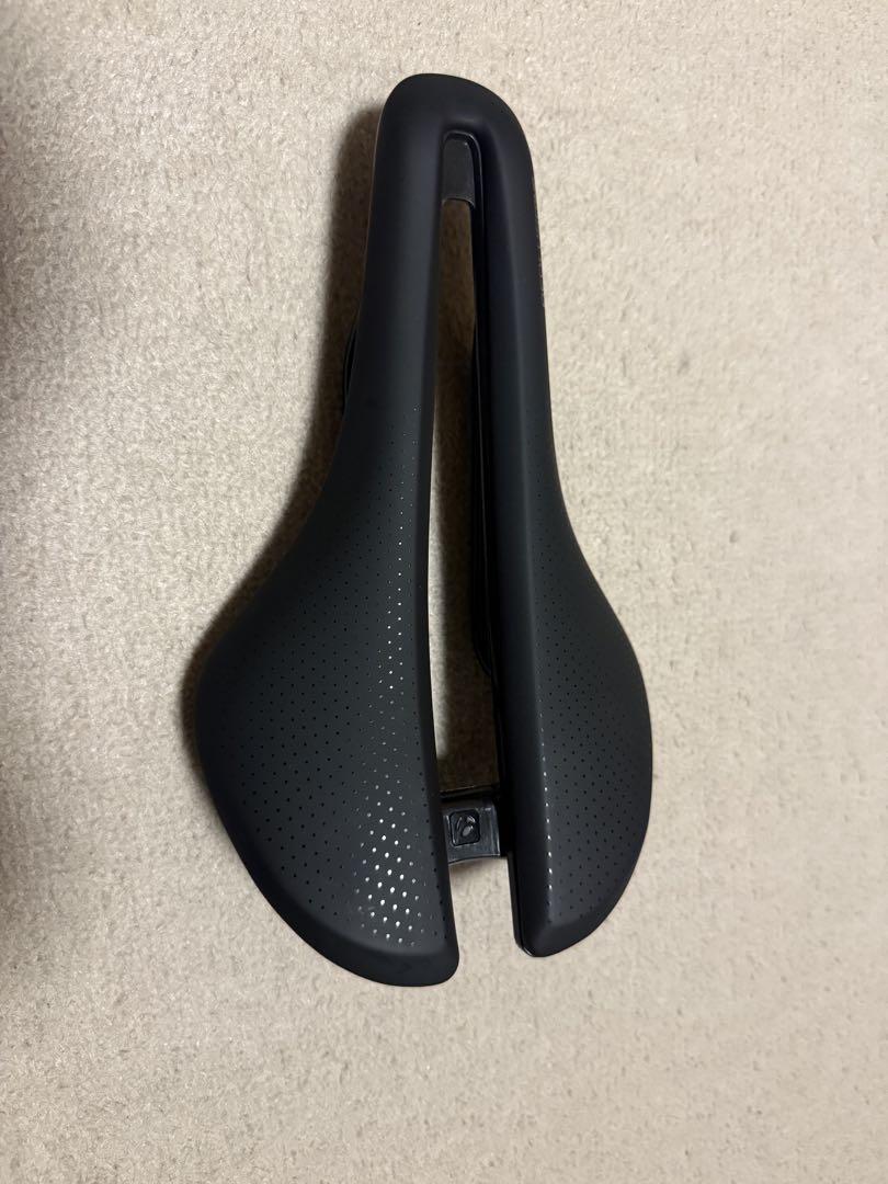 Bontrager Aeolus Comp サドル 145mm 幅