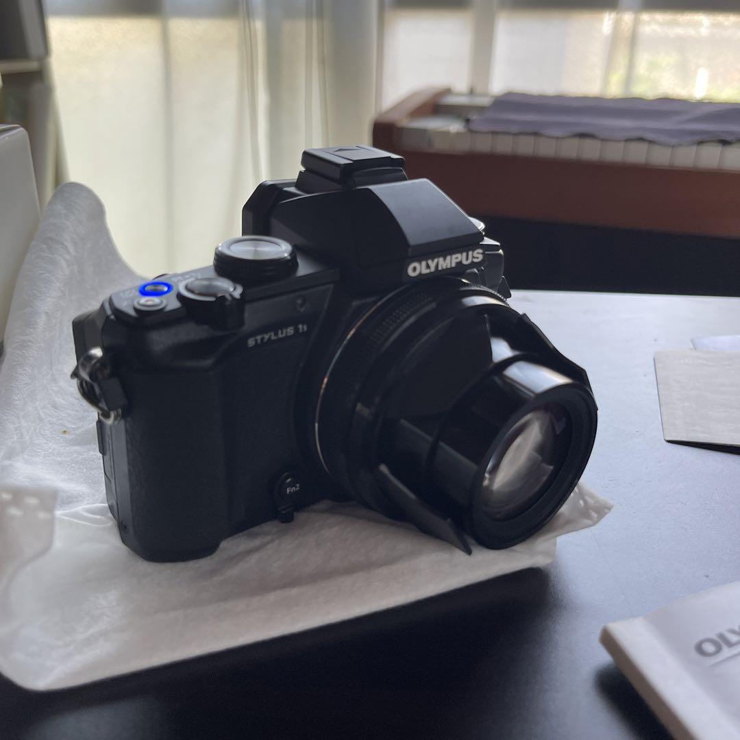 箱付き★美品★ OLYMPUS STYLUS1 コンパクトデジタルカメラ：OLYMPUS STYLUS 1s：カメラ製品