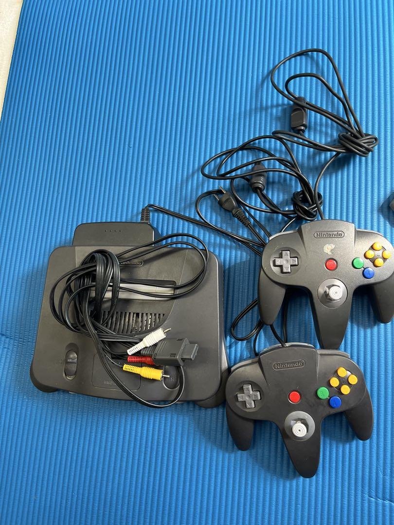 Nintendo64 本体 コントローラー4つ コントローラーパック1つ