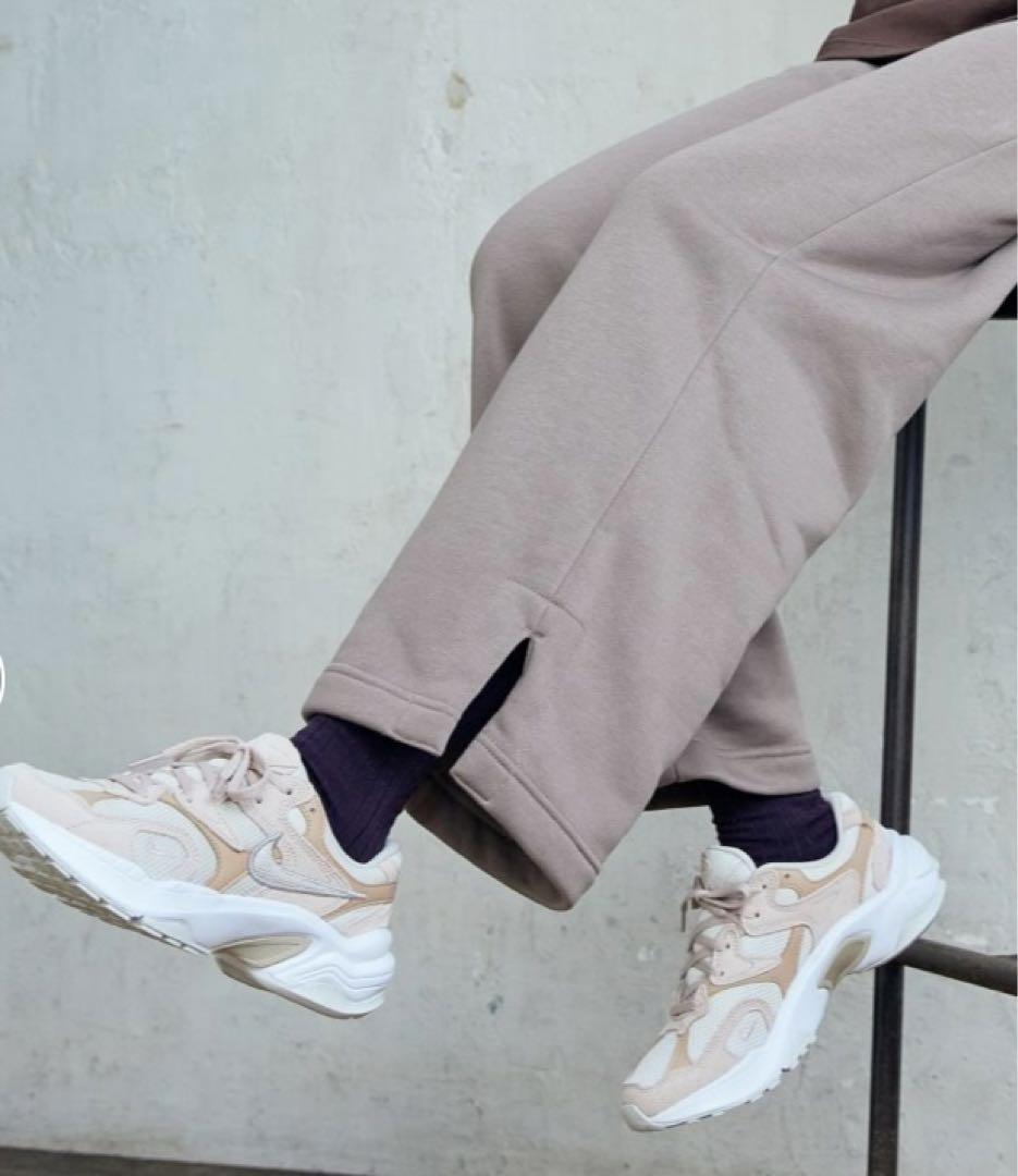 未使用　NIKE ナイキ　W AL8 23.5cm