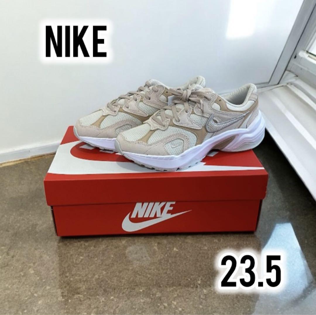 未使用　NIKE ナイキ　W AL8 23.5cm