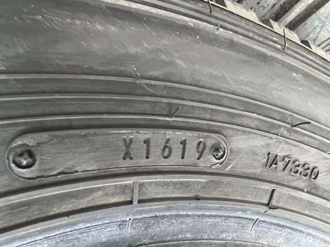 ヒカルトラック用スタッドレス175／75R15 103／101L LT深溝 ダンロップトラック用スタッドレス175／75R15 103／101L LT深溝