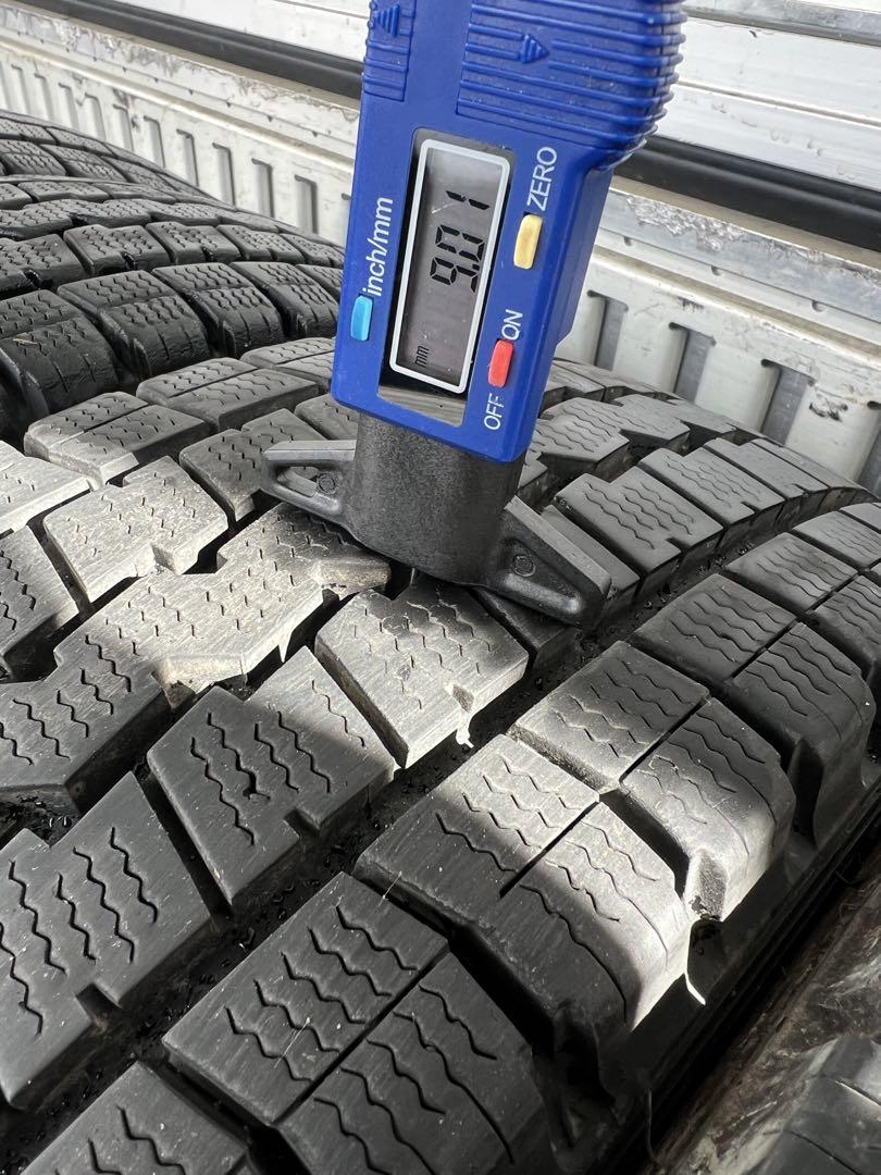 ヒカルトラック用スタッドレス175／75R15 103／101L LT深溝 ダンロップトラック用スタッドレス175／75R15 103／101L LT深溝