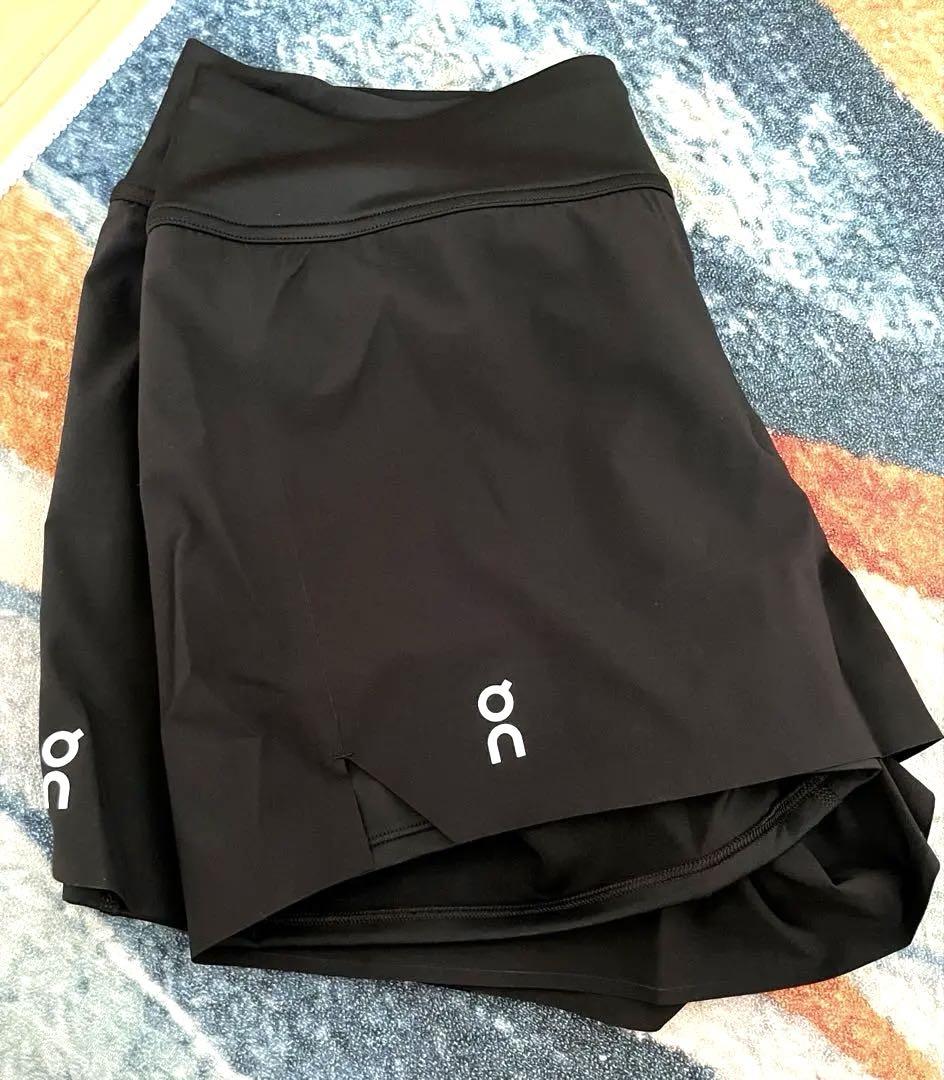 【新品】オンOn テニス　Court Shorts レディース　Lサイズ ウィメンズ Court Shorts | ブラック | On 日本