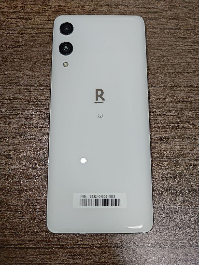 Rakuten hand P710 ホワイト