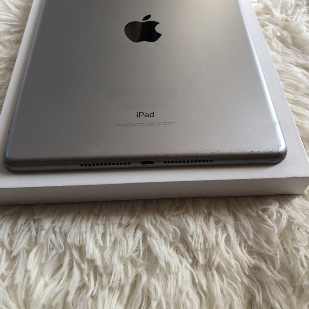 完動品】iPad 第6世代 128GB SIMフリー【当日発送】