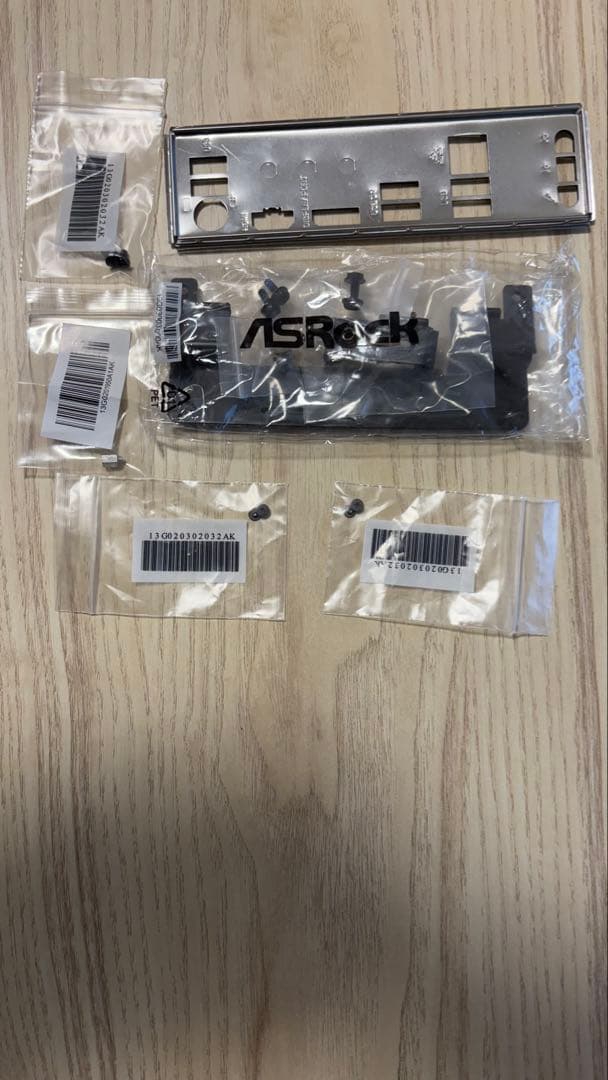 Z590 PRO4 ASRock ATX マザーボード Z590 PRO4 ASRock ATX マザーボード