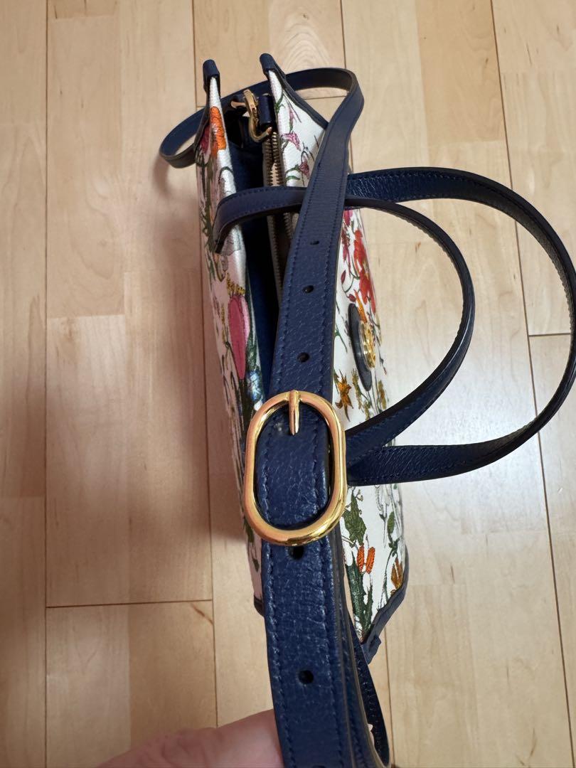 GUCCI グッチ　花柄キャンバスハンドバッグ