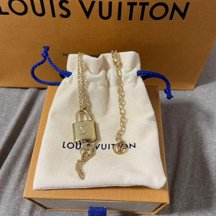 ルイヴィトン LV&MEイニシャル エス S ネックレス M61074 高い ルイヴィトン LV M61074 ネックレス S エス LV&MEイニシャル ネックレス