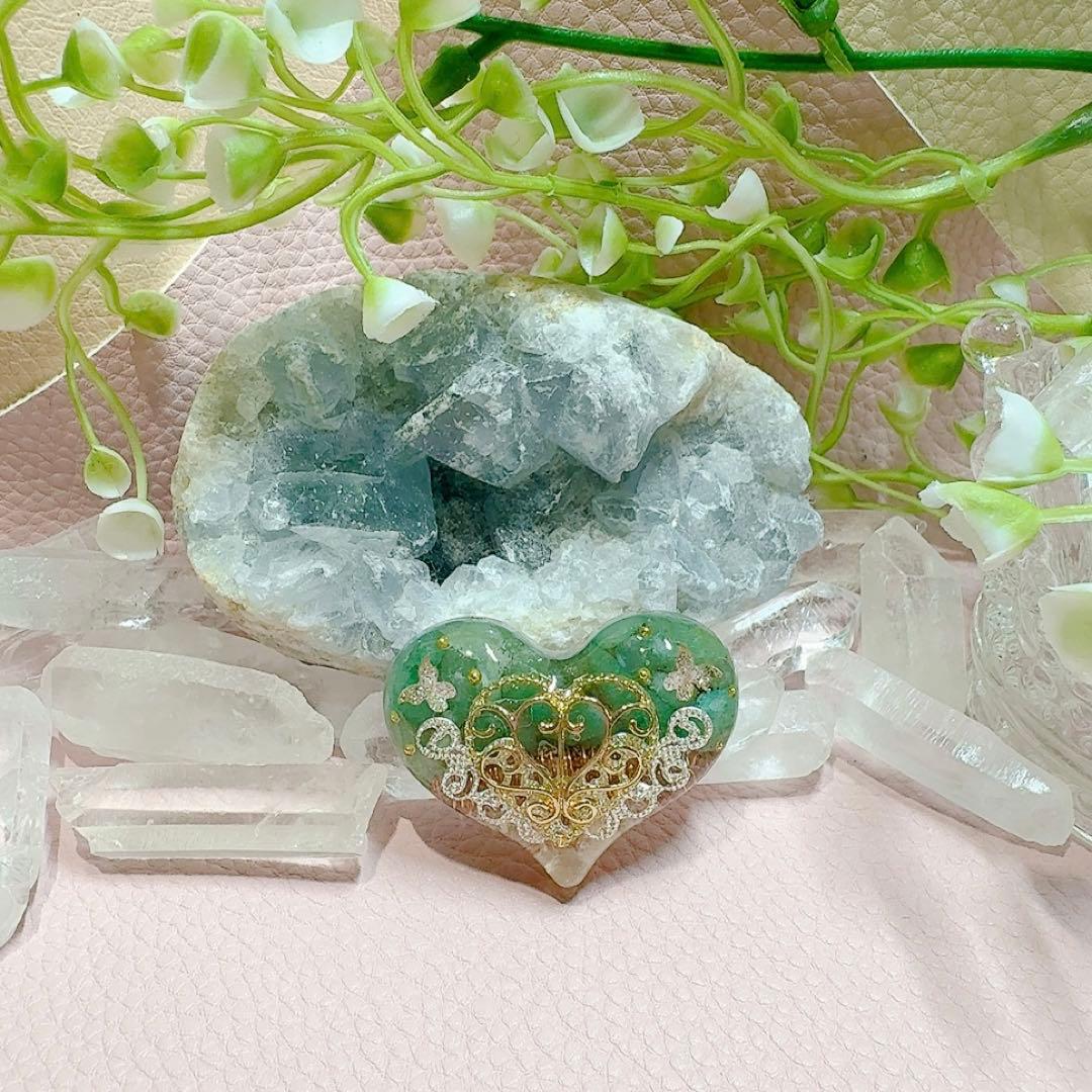 癒しのオルゴナイト❤️グリーンアベンチュリン+シトリンのハート型♡ 癒しのオルゴナイト❤️グリーンアベンチュリン+シトリンのハート型♡