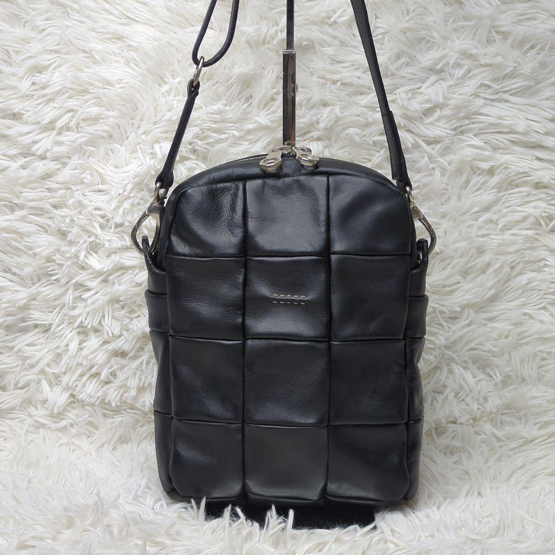 美品✨アエナ ショルダーバッグ レザー 黒 ステッチ 編み込み ダブルファスナー