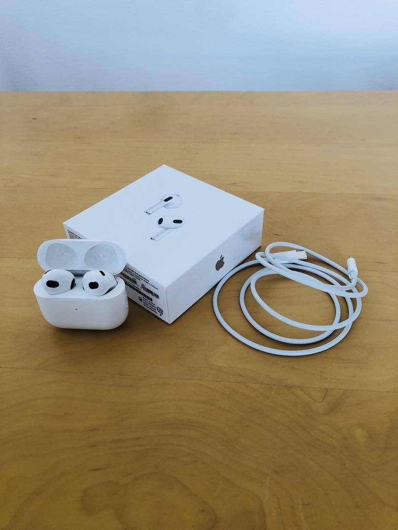 AirPods第3世代　本体 ホワイト 充電ケーブル付き