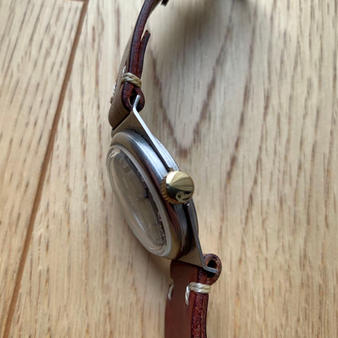 moto 革腕時計　稼働品　電池交換済み