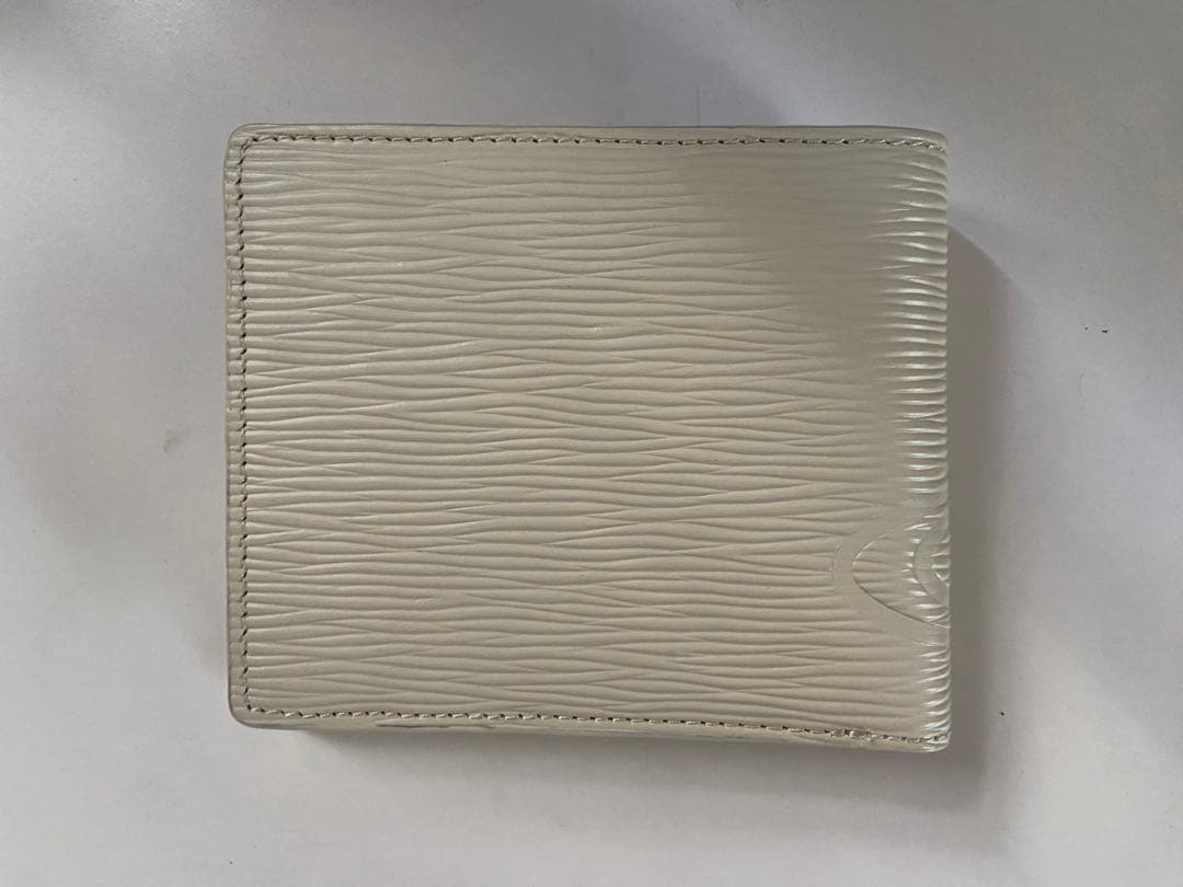 【新品未使用】Vivienne Westwood レザー 二つ折財布 箱付き 【新品未使用】Vivienne Westwood レザー 二つ折財布 箱付き