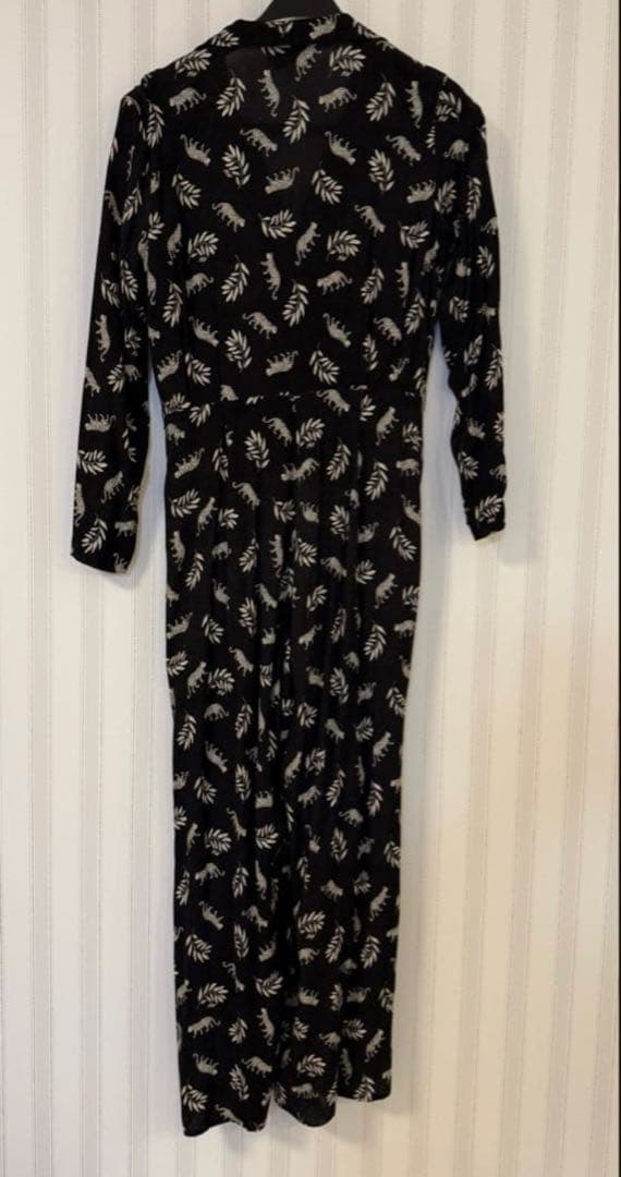 HVN❤️オールインワン❤️サファリ柄❤️黒❤️サイズ2 HVN❤️オールインワン❤️サファリ柄❤️黒❤️サイズ2