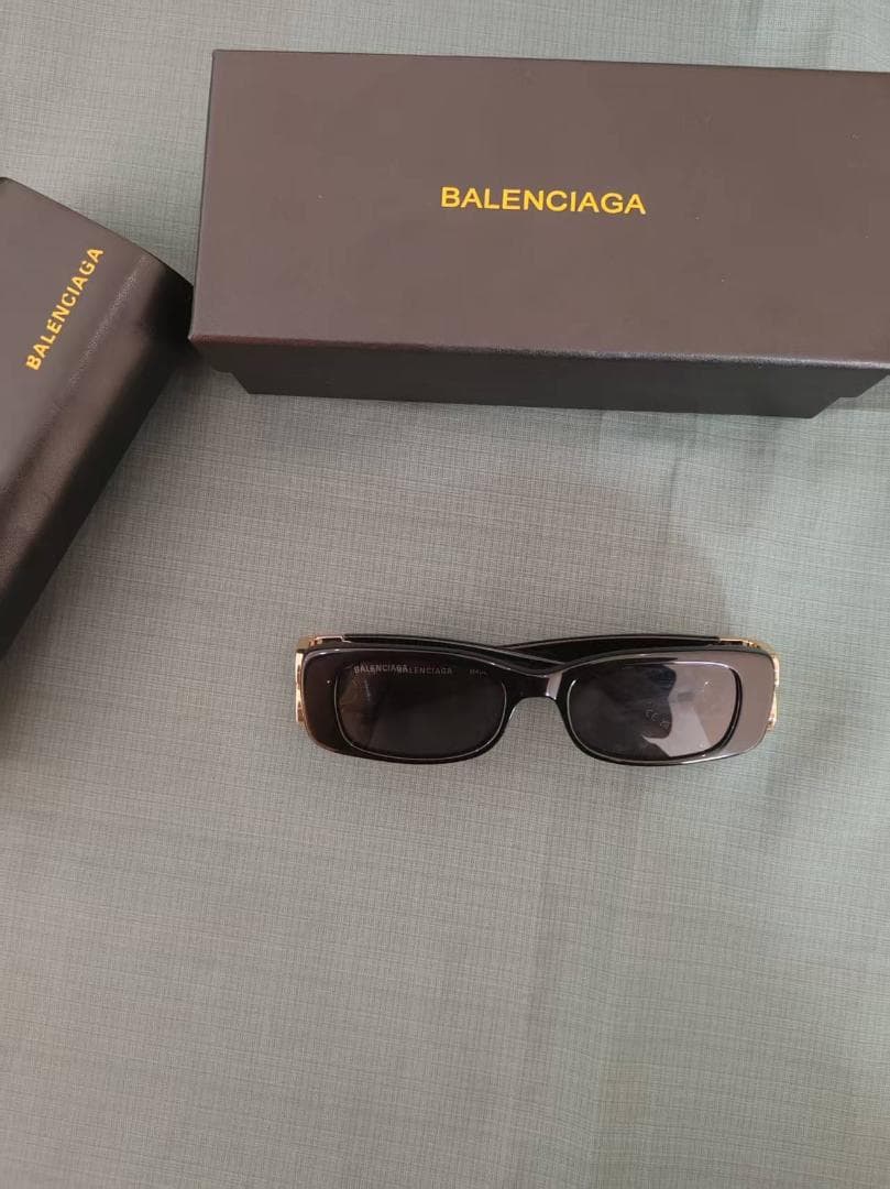 バレンシアガ 黒 サングラス 美品