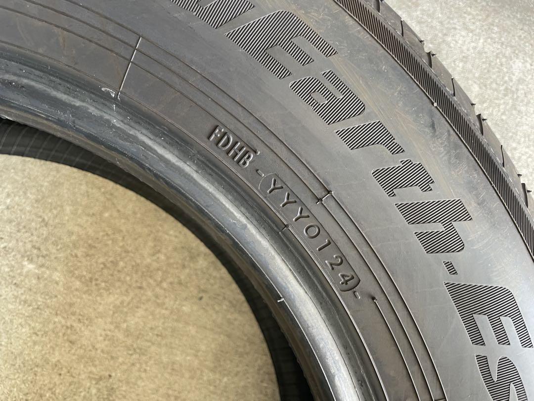 215/65R16 ブルーアース　ES32