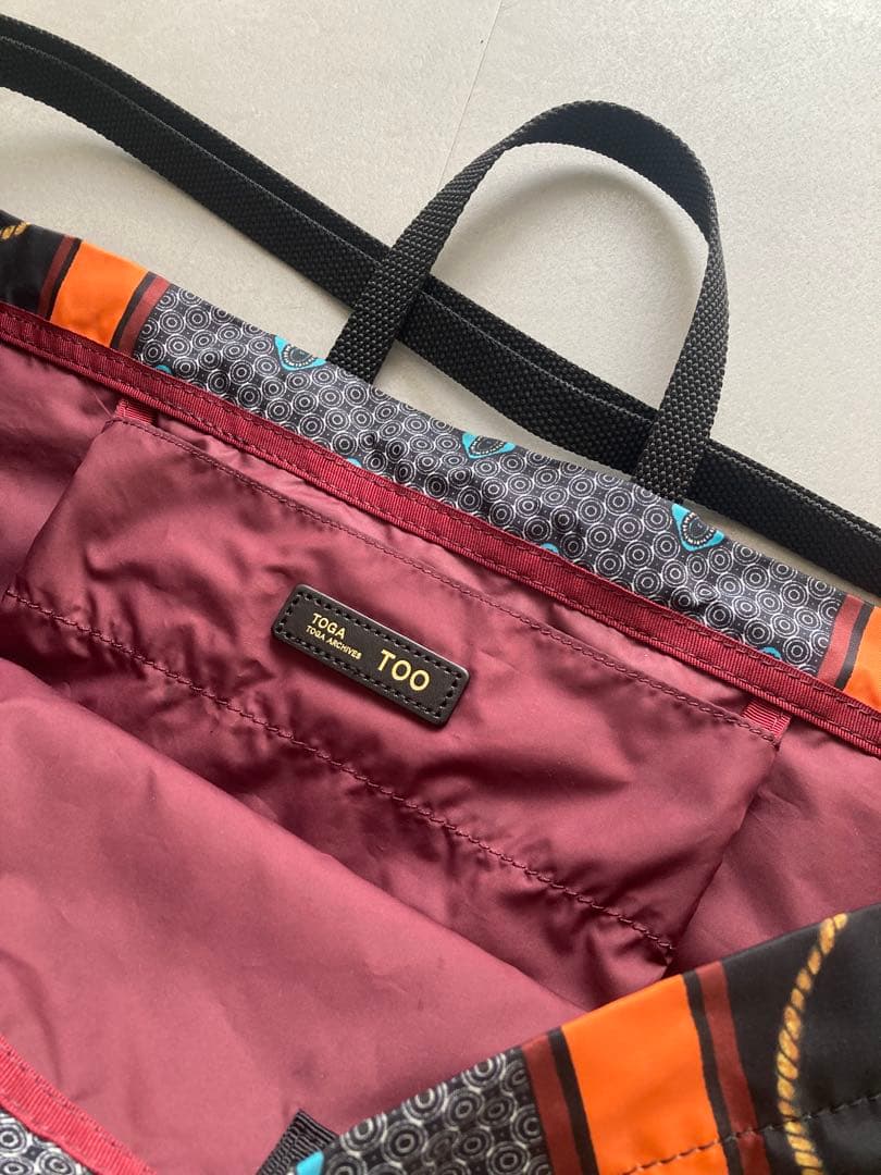 TOGA PULLA プリントトートバッグ TOGA PULLA プリントトートバッグ