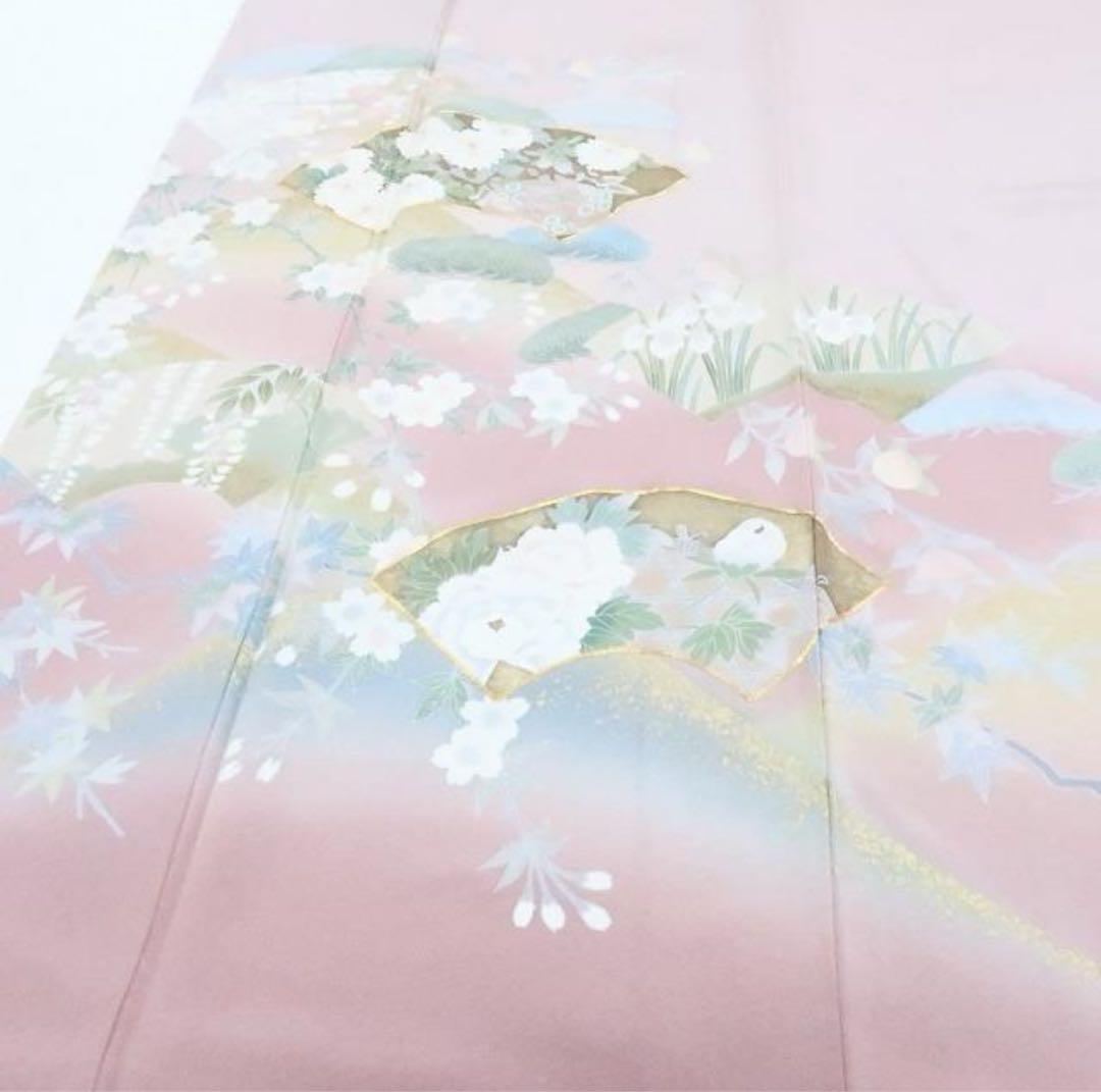 薄いピンク 金駒刺繍