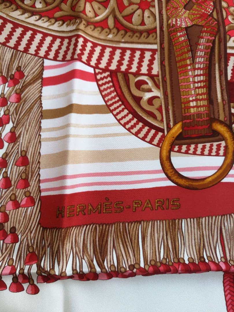 エルメス HERMES スカーフ カレ90 モロッコの儀式用鞍 エルメス HERMES スカーフ カレ90 モロッコの儀式用鞍