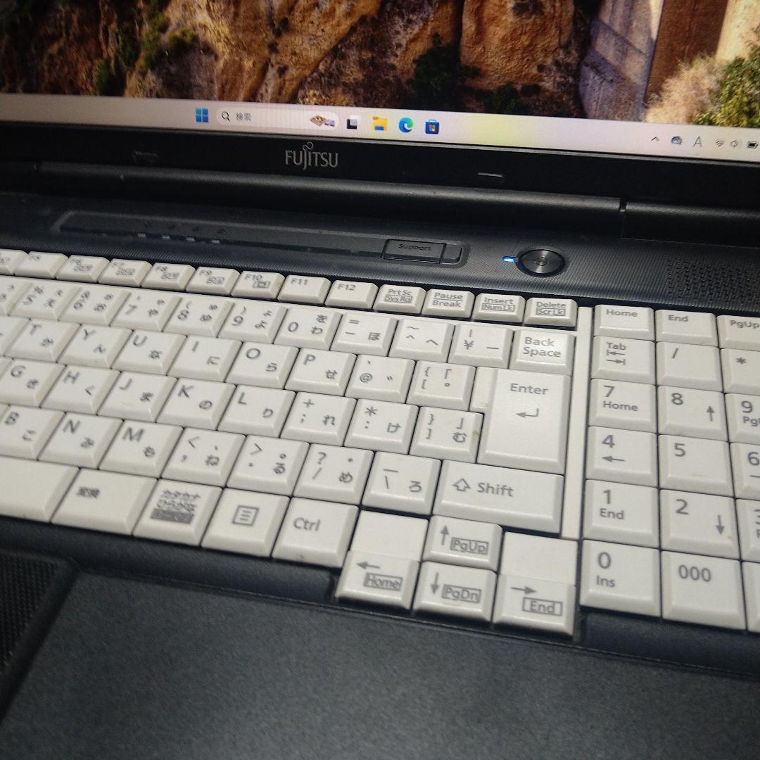富士通LIFEBOOK A572/F Win11ProSSD64GBメモリ8GB 富士通LIFEBOOK A572/F Win11ProSSD64GBメモリ8GB