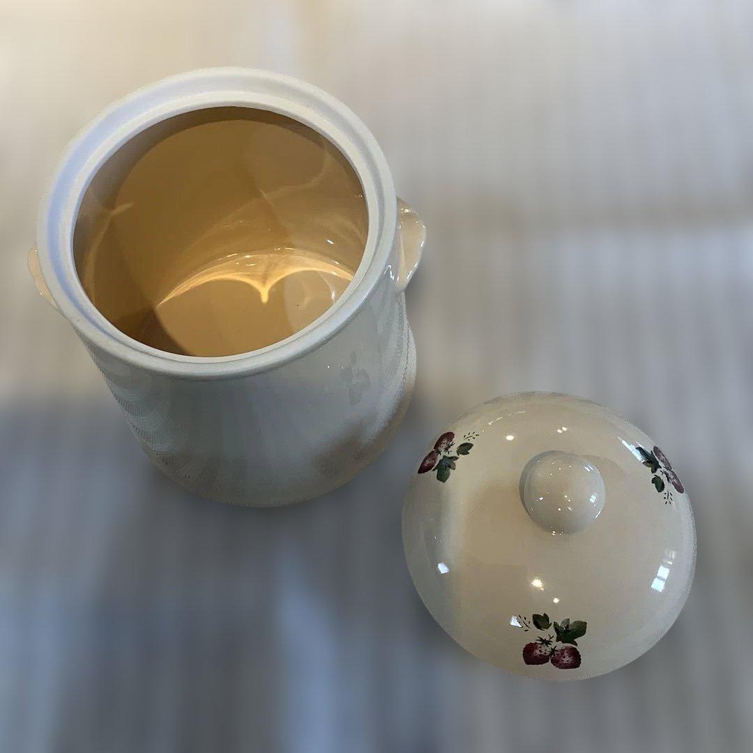 イマン いちご キャニスター 希少品！ - メルカリ