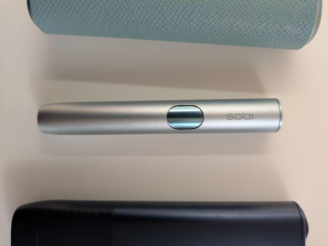 電子タバコ本体と充電ケースセット