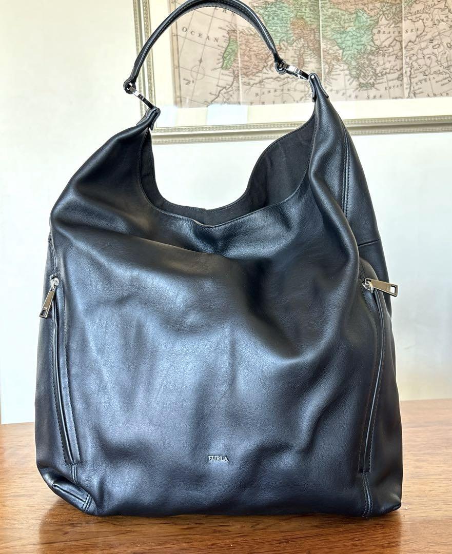 フルラ　ショルダーバッグ　美品