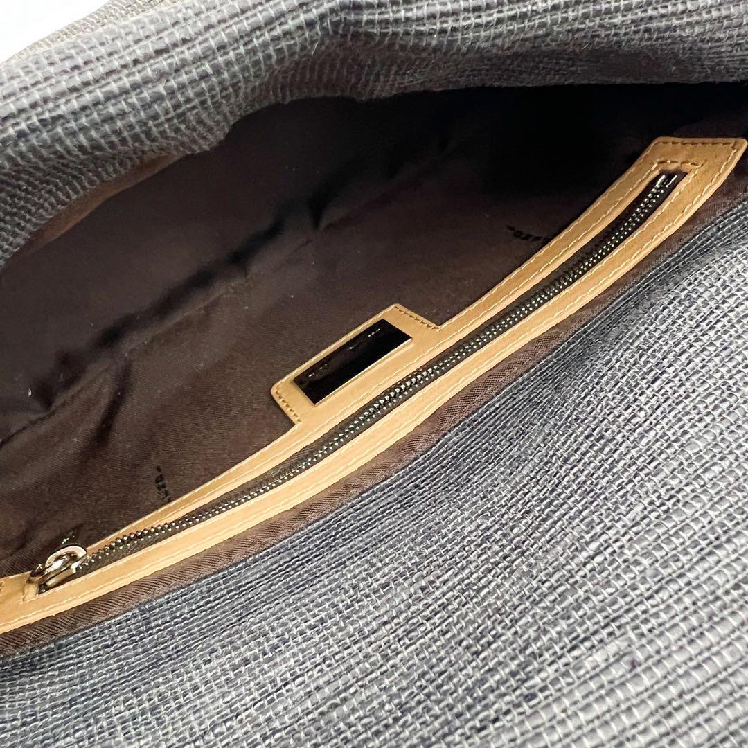 希少　フェンディ　FENDI　マンマバケット　FF金具　グレー　保存袋付 希少 フェンディ FENDI マンマバケット FF金具 グレー 保存袋付