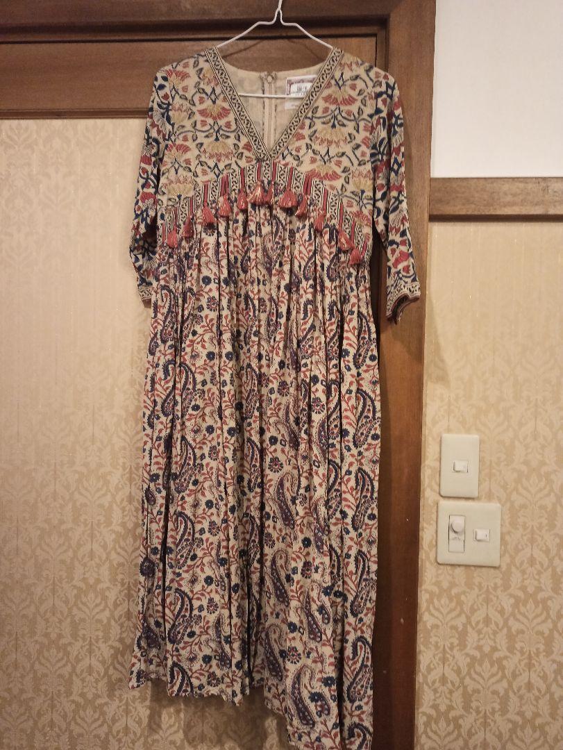 引越断捨離中 Freada インドプリント刺繍ラメ ステッチ ワンピース