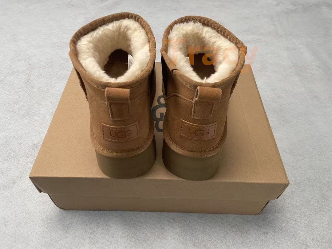 【新品】UGG ブラウン ショートブーツ24.5cm 【新品】UGG ブラウン ショートブーツ24.5cm