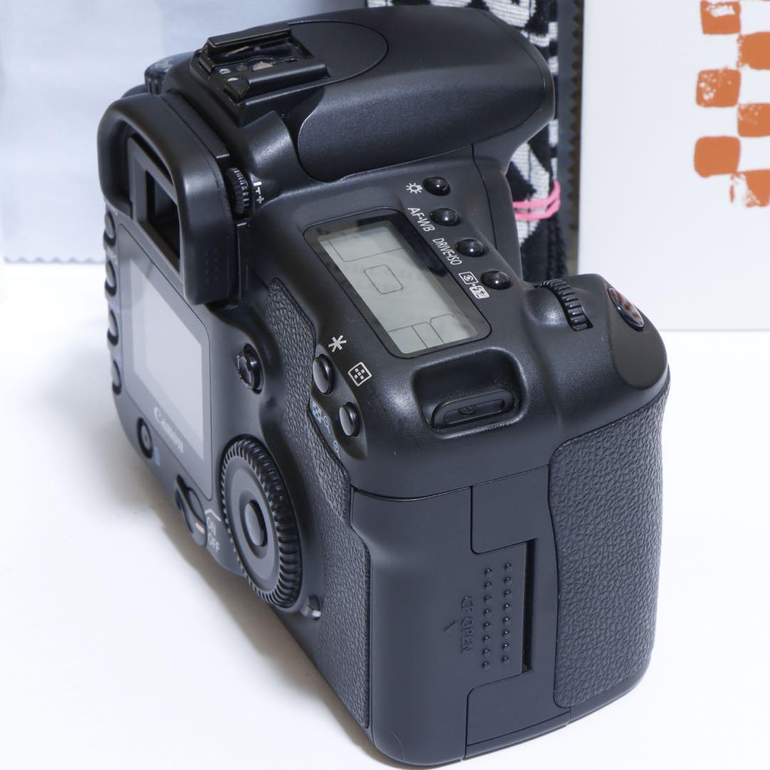 在庫処分セール テ キャノン ☆コスパ最強☆本格入門☆ EOS メルカリ - ☆ 20D♫ デジタルカメラ