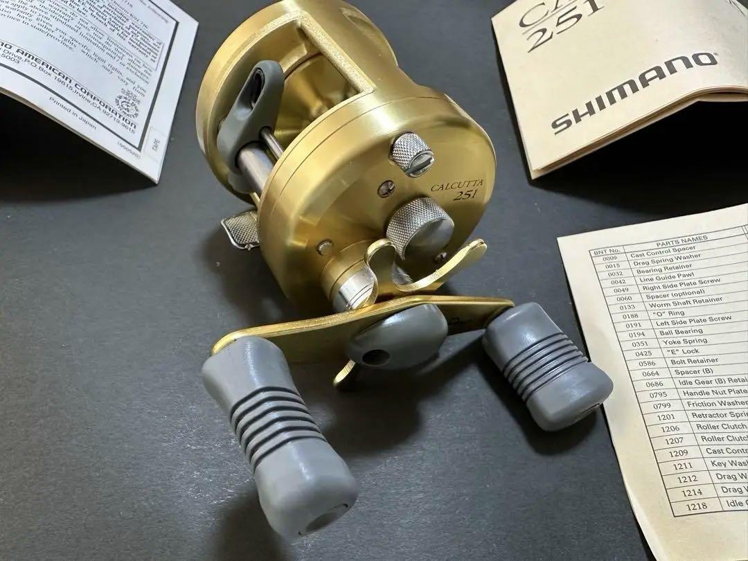 【誠実】 新品】USカルカッタ251_左ハンドル_海外モデル_シマノ_日本製_ リール