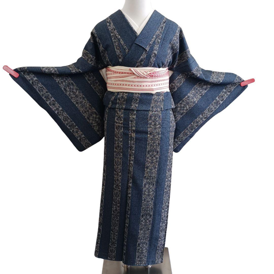 裄65.5、身丈156☆薩摩結城紬　塩沢紬のようなさらっと質感　青紺系に着痩せ縞 7,304円