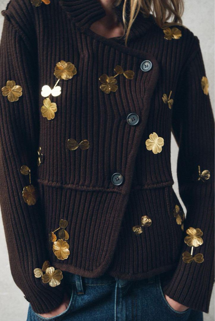 新品　ZARA ザラ　15990円　ゴールドフラワーニットカーディガン　セーター