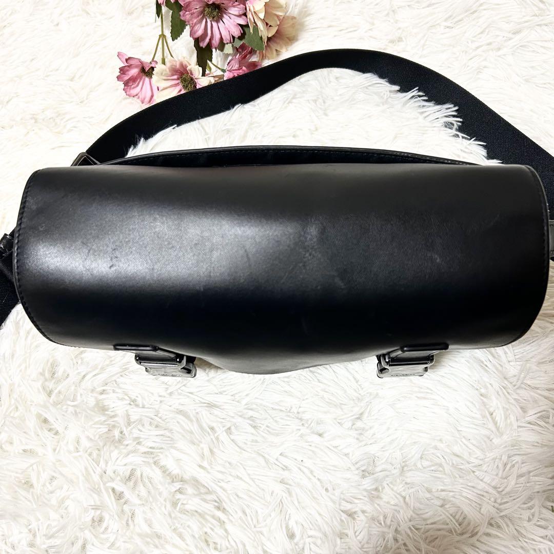 COACH コーチ スムース カーフ レザー トラック クロスボディ バック 黒