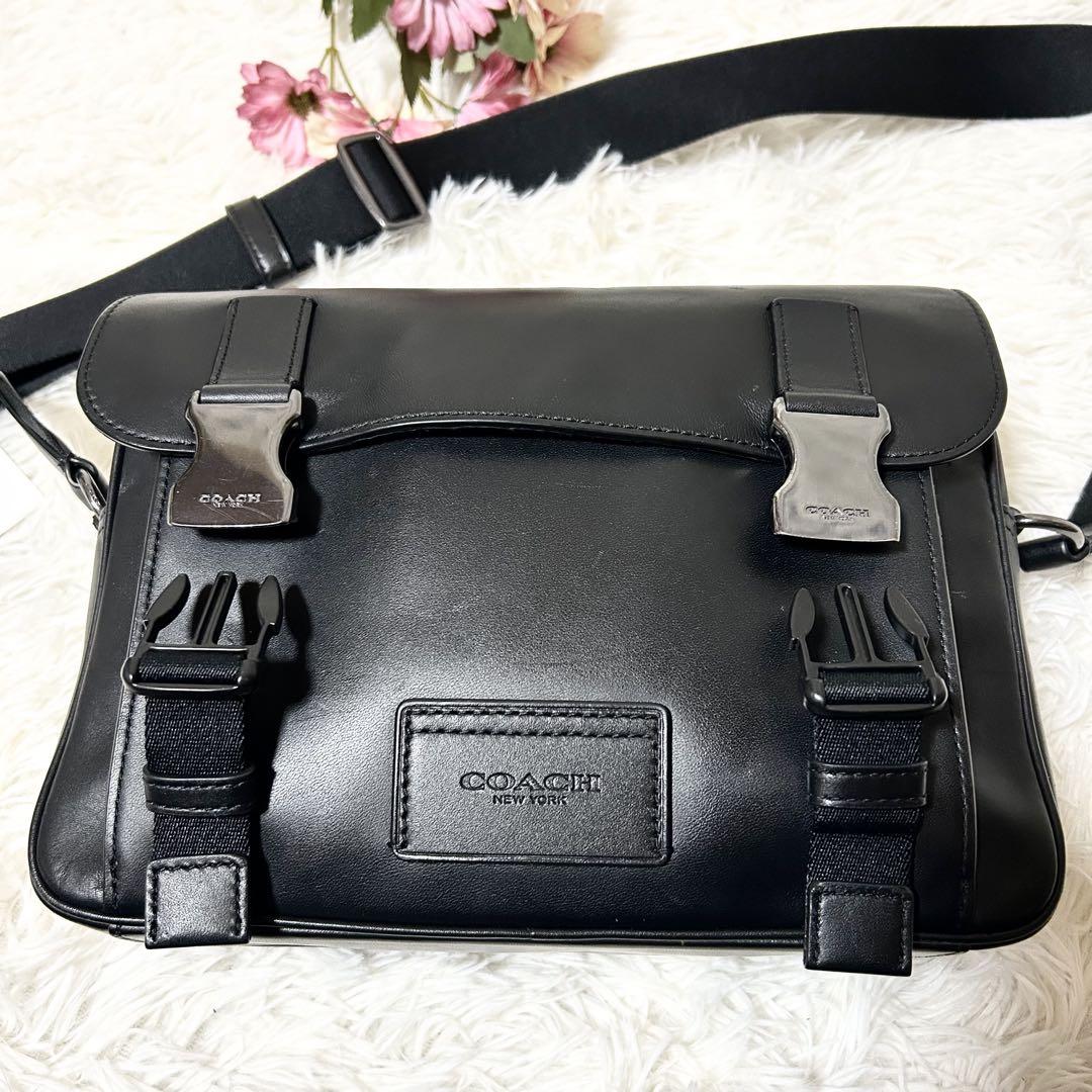 COACH コーチ スムース カーフ レザー トラック クロスボディ バック 黒