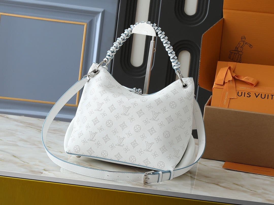Louis Vuitton ホワイト ショルダーバッグ Louis Vuitton ホワイト ショルダーバッグ