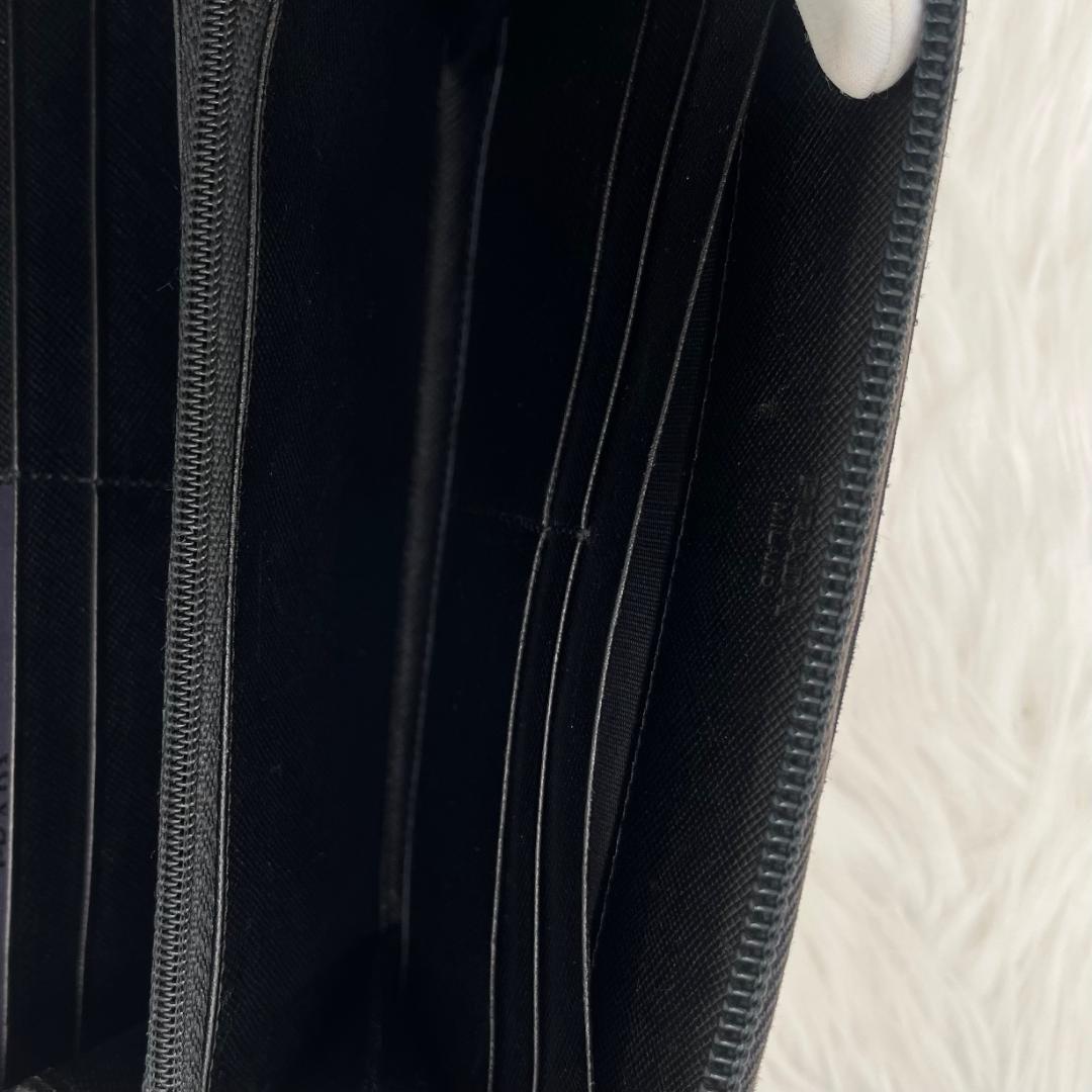 PRADA プラダ 長財布 ナイロン ラウンドファスナー 三角ロゴ