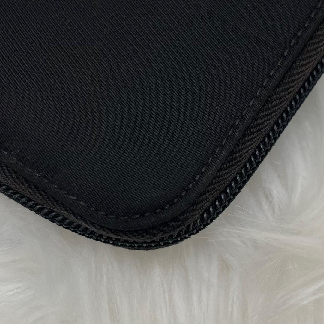 PRADA プラダ 長財布 ナイロン ラウンドファスナー 三角ロゴ