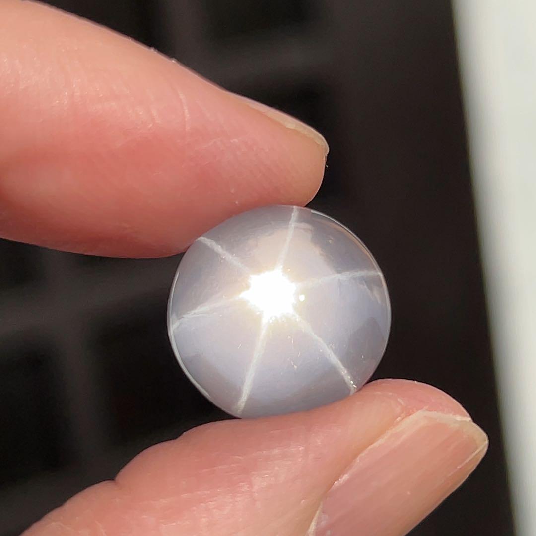 ハイクオリティ スターローズクォーツ ルース 複数スターが出ます 15mm
