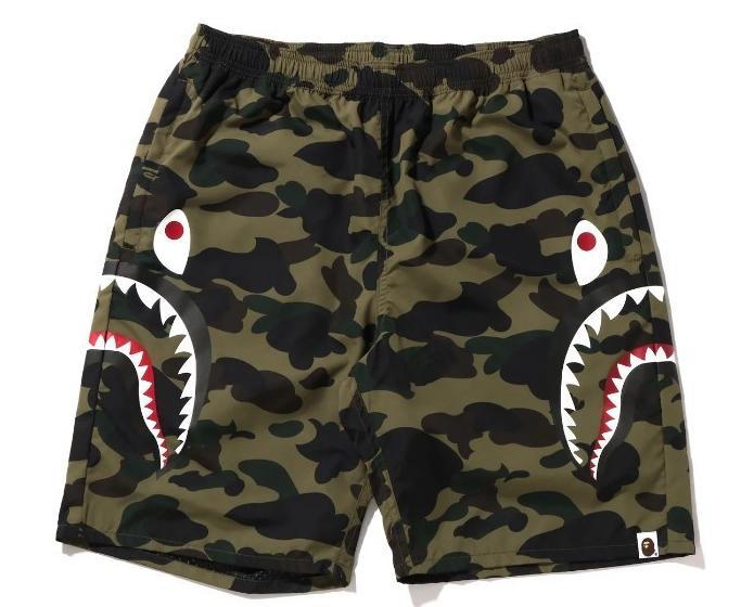【A BATHING APE】1ST CAMO サイドシャーク ビーチショーツ