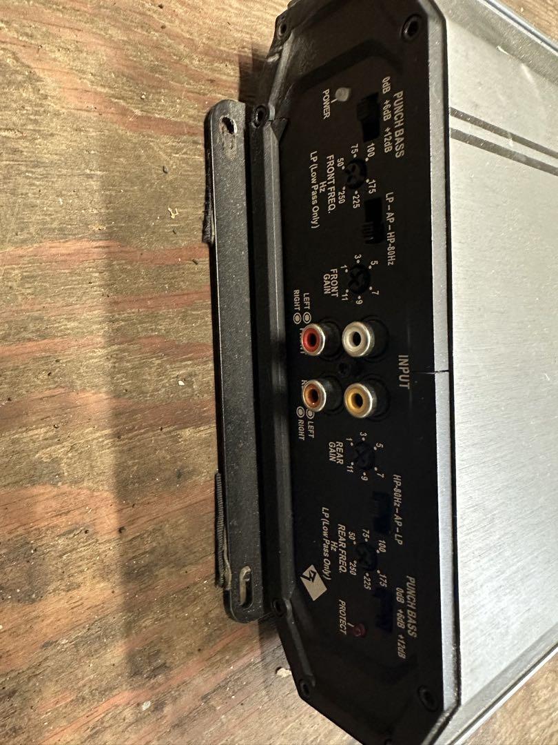 Rockford Fosgate カーオーディオ　 アンプ　R300-4