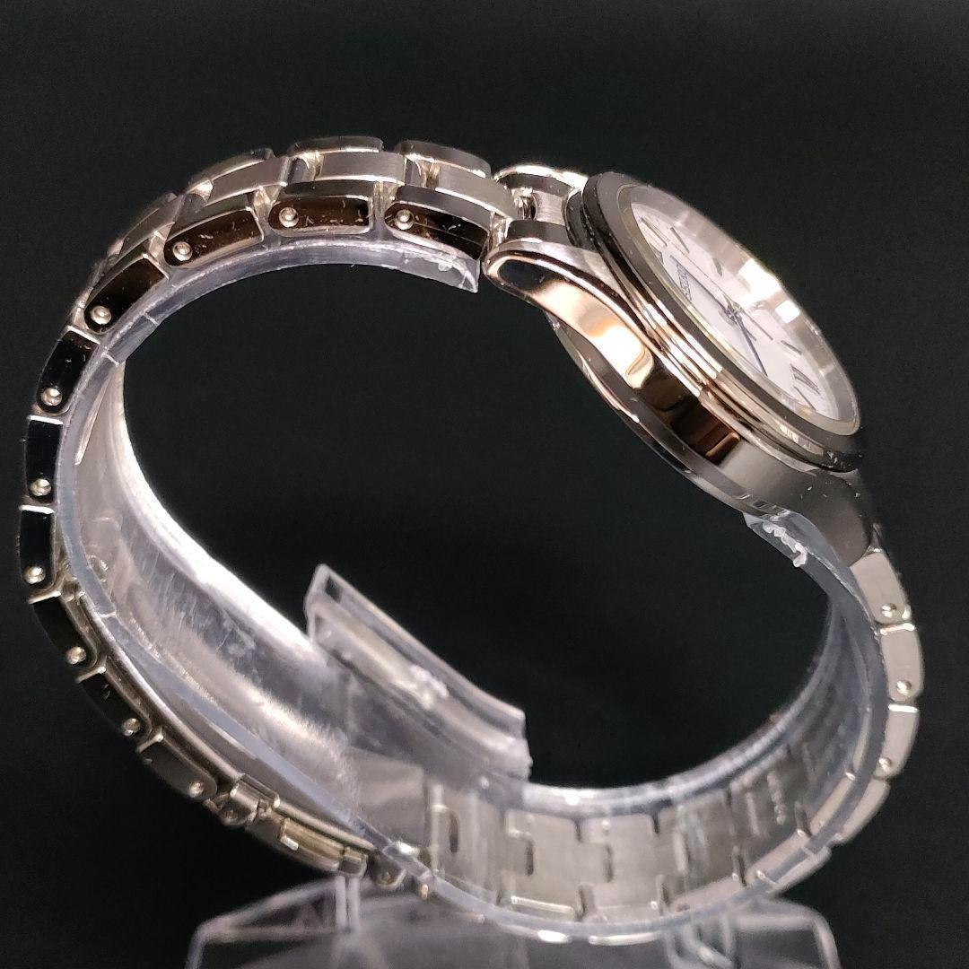 極美品 SEIKO　セイコー　ホワイト　ブルー　シルバー　ソーラー　腕時計