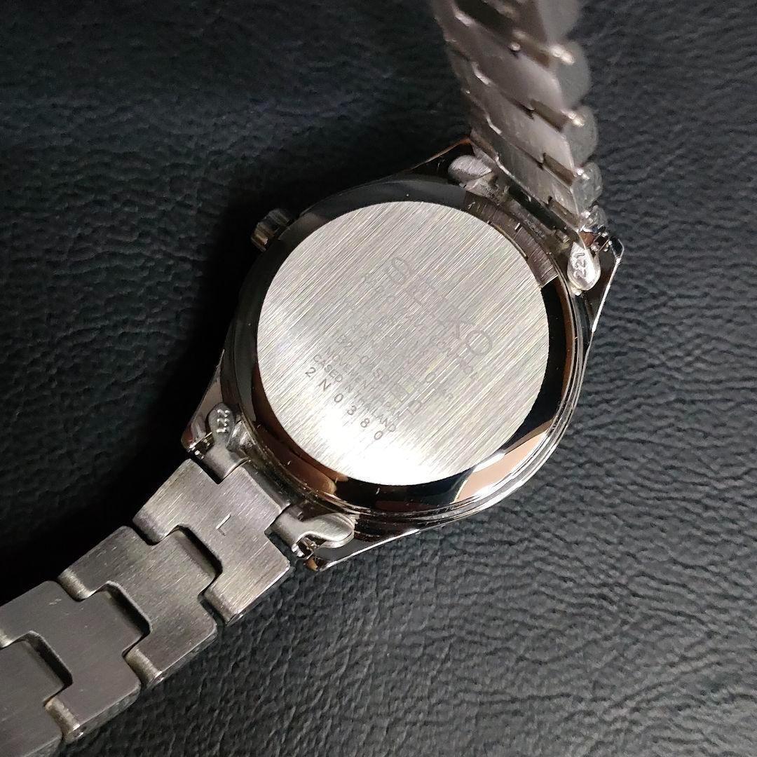 極美品 SEIKO　セイコー　ホワイト　ブルー　シルバー　ソーラー　腕時計
