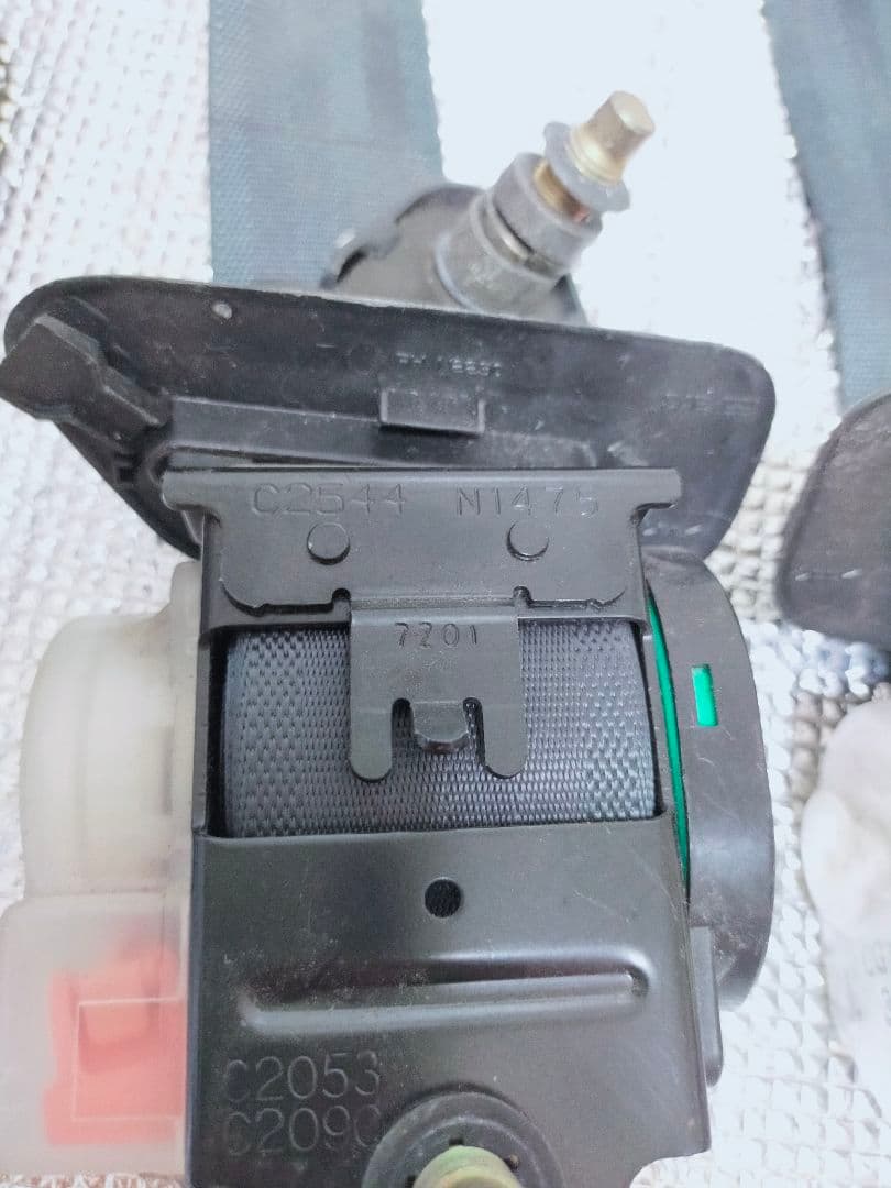 日産S14後期(平和10年 1998)純正リヤシートベルト左右 バックル付き