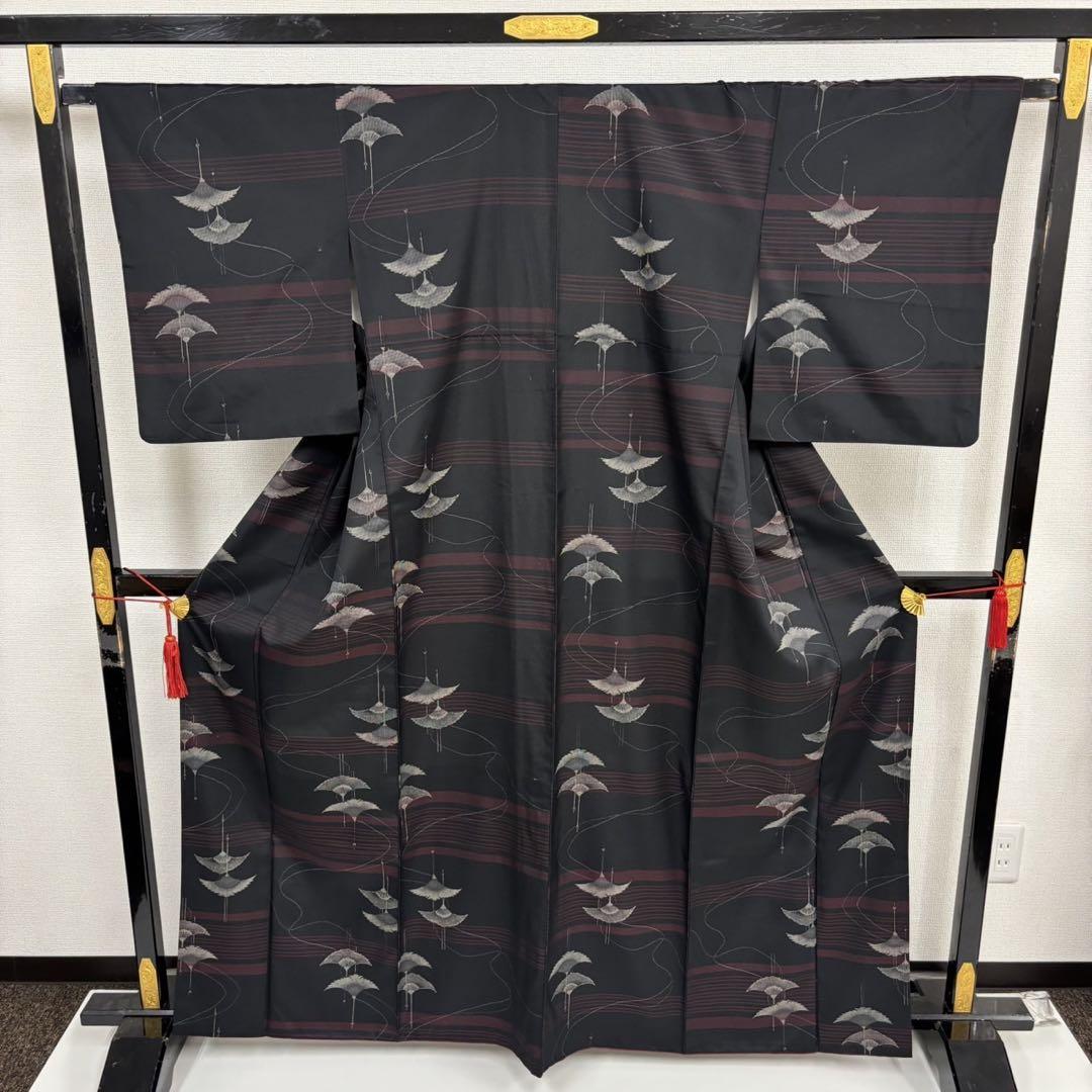 大島紬 横断 鳥 素敵な絣柄 紬 着物 正絹 T-8034