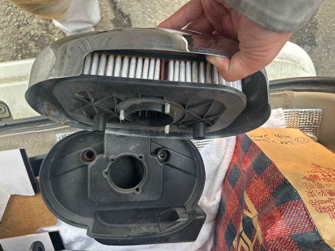 エアクリーナーやや傷や汚れあり